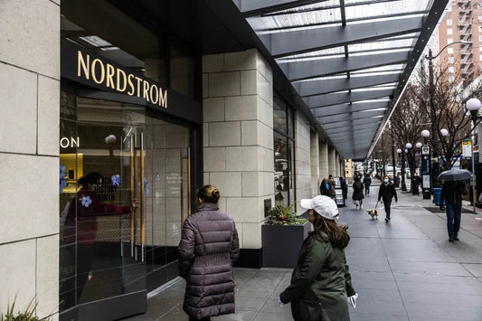 🛍Nordstorm關閉所有加拿大店面/ ‼️數據分析公司Palantir裁員/ 📈Instacart財報表現